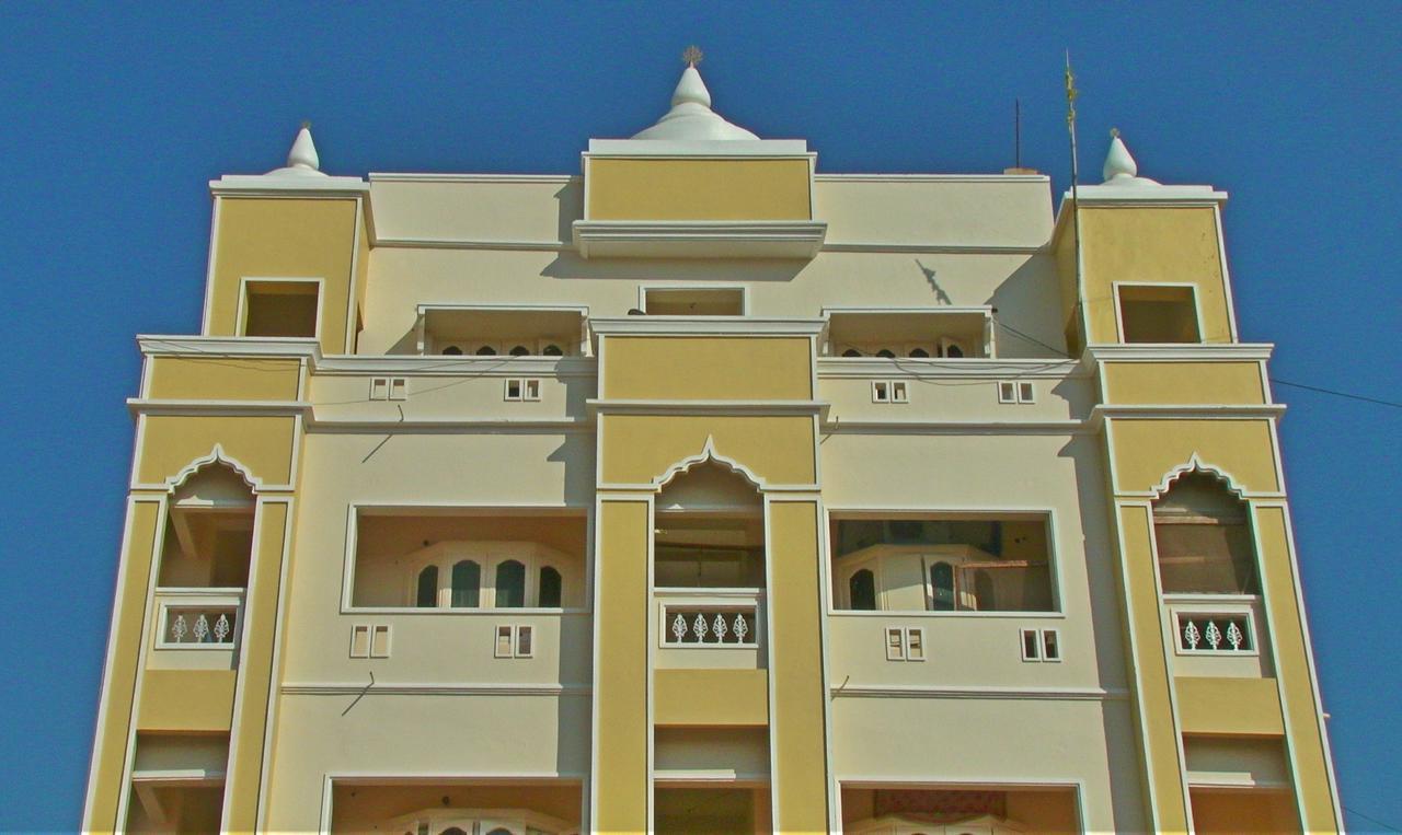 Nitaai Gaudiya Math Hotel Puri Exterior foto